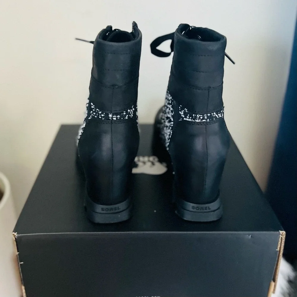 SOREL Joan of Arctic Waterproof Wedge III Lexie Lace-Up Bootie, Black,‎ 9.5, NWT